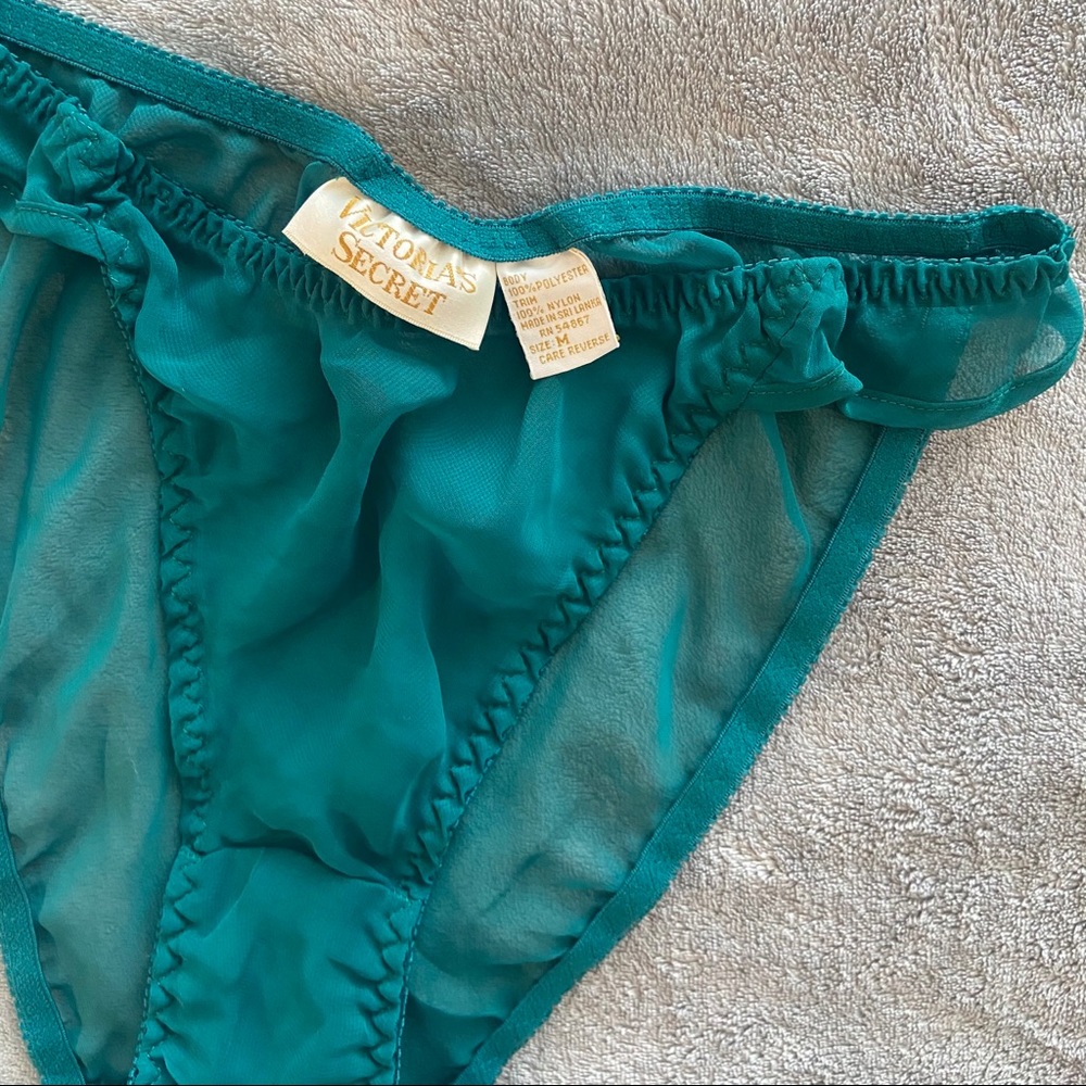 Vintage Victoria’s Secret High Rise Panties Size M